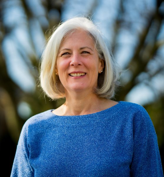 Robyn Burlew